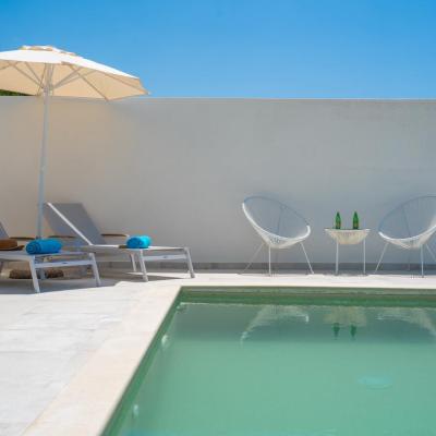 Straw Cottage A7307241