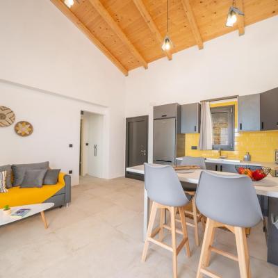 Straw Cottage A9p02843 Edit